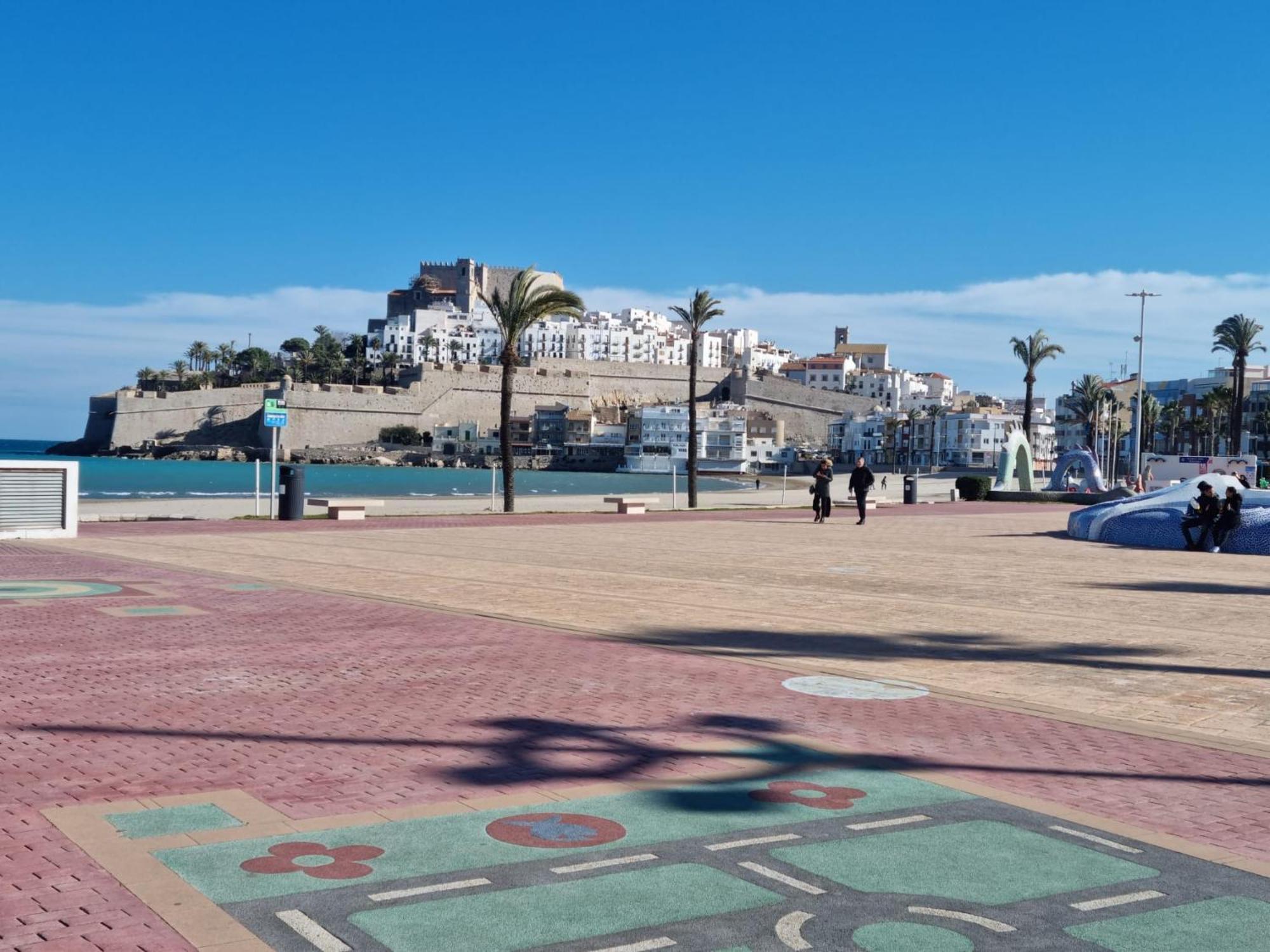 The Beach Across The Street Peñíscola Exterior foto